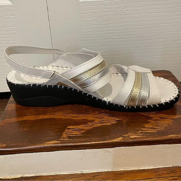 NWOB La Plume Women’s Anya Sandal Velcro Strap White Silver Gold Sz IT 38 US 7.5 - Picture 6 of 15